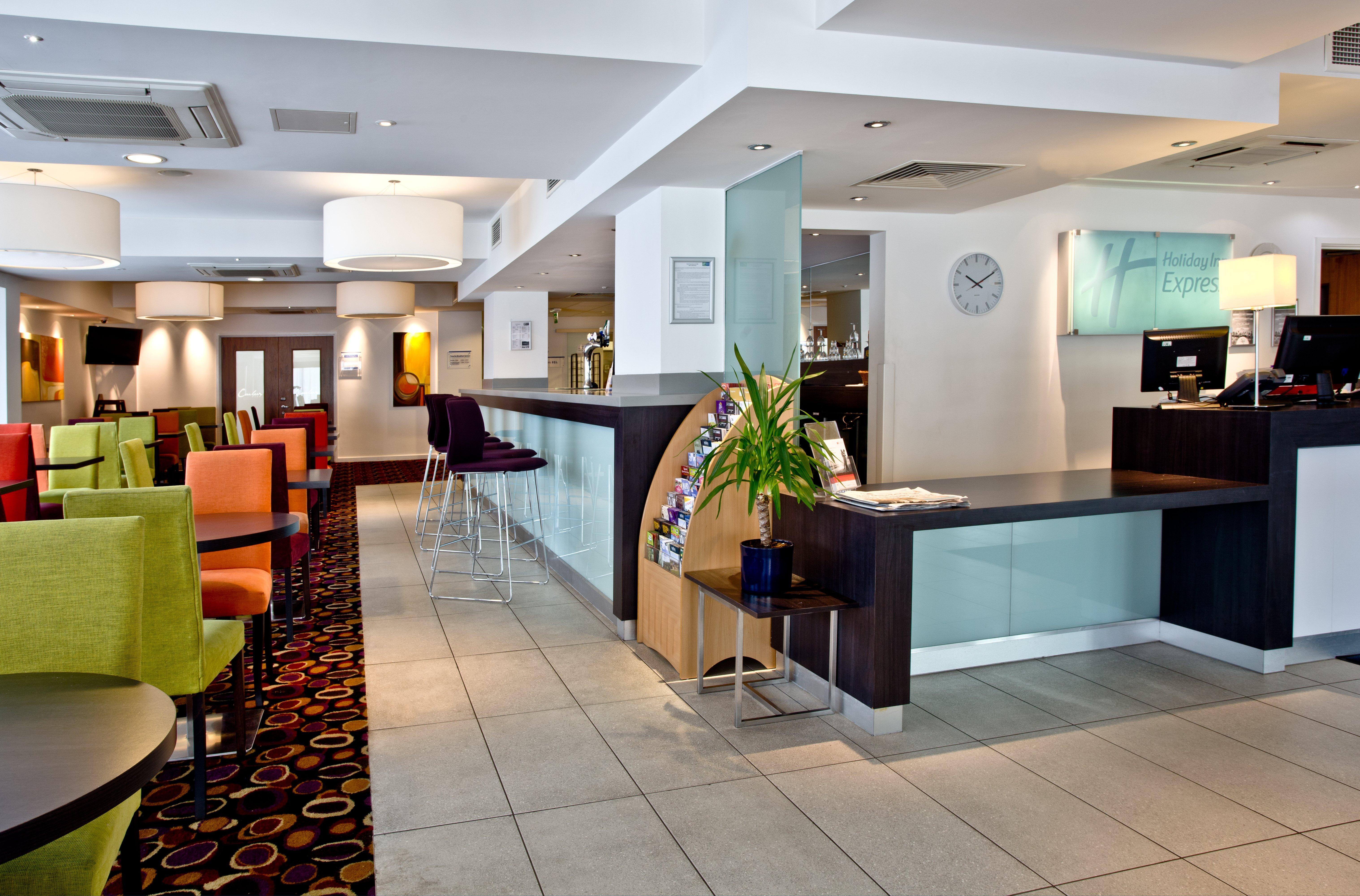 Holiday Inn Express Birmingham South A45, An Ihg Hotel Exterior foto