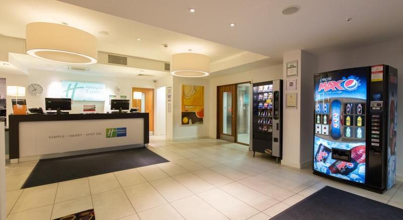 Holiday Inn Express Birmingham South A45, An Ihg Hotel Exterior foto