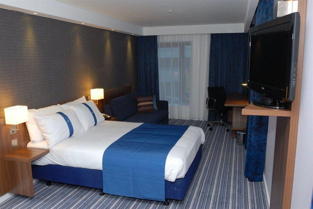 Holiday Inn Express Birmingham South A45, An Ihg Hotel Zimmer foto